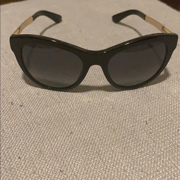 Sunglasses - Picture 4 of 5